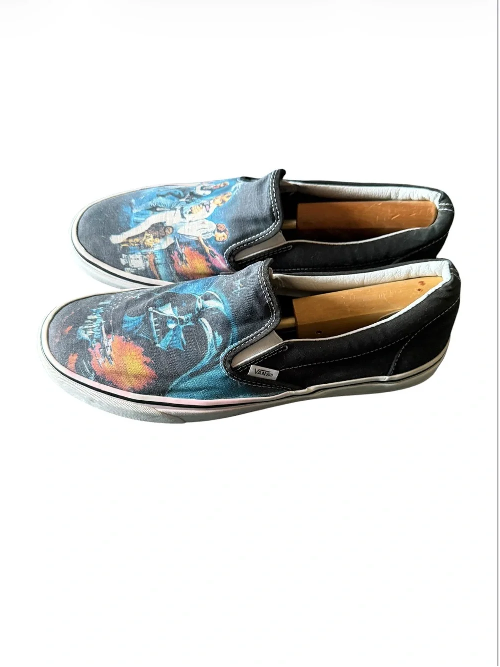 Vans Slip-On Men's Sneakers in Black with Star Wars graphic size 13